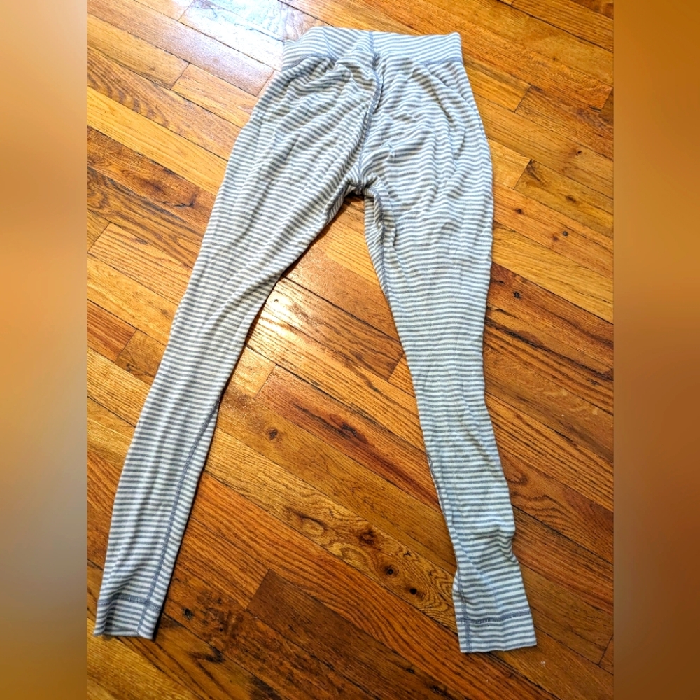 XS Women's Smartwool grey and white striped base layer in good condition